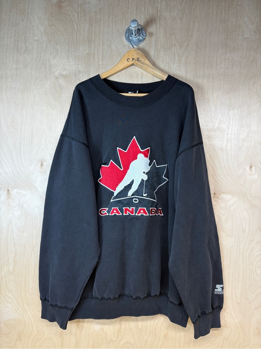 Vintage STARTER Black Crewneck Sweatshirt with Hockey Canada Graphic
